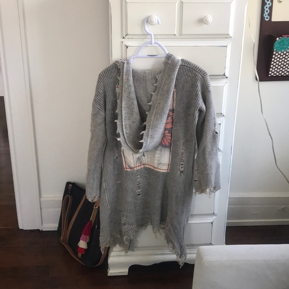 Cardigan - Picture 2 of 4